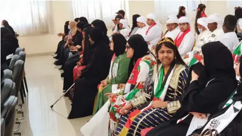  ?? ?? علياء شاركت الأمهات والطلاب وأصحاب الهمم إحياء وزارة تنمية المجتمع لعيد الاتحاد.