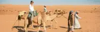  ?? Fotos: djd/Sultanate of Oman ?? Natürlich: In Oman darf auch eine Tour durch die endlos wirkenden Sanddünen nicht fehlen.