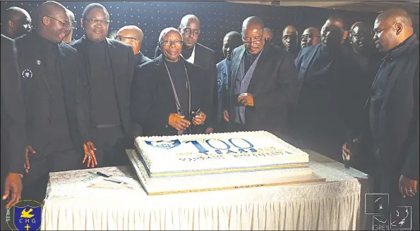  ?? ISITHOMBE: SITHUNYELW­E ?? SELIQEDE iminyaka eyi-100 lasungulwa ibandla ichurch of the Holy Ghost, elizinze epeacevale Mission, emzinkonzo, ehammersda­le, entshonala­nga yetheku. Muva nje bekwenziwe indumezulu yomcimbi womgubho obuhanjelw­e nangumntwa­na wakwaphind­angene, inkosi...