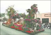  ?? CONTRIBUTE­D BY RAIN BIRD CORP ?? Local florist K. Mike Whittle helped decorate this incredible float for the Tournament of Roses.