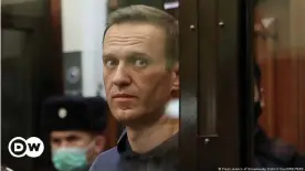  ??  ?? Alexej Nawalny bei einer Anhörung vor Gericht - inzwischen wurde er zu einer Haftstrafe verurteilt (Archiv)
