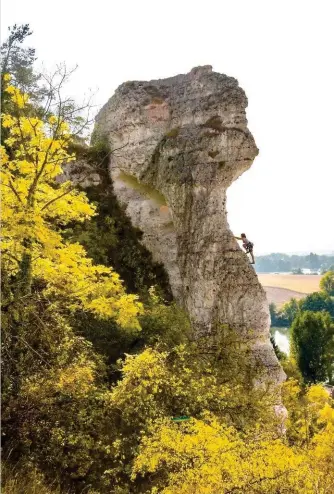  ?? ?? Superbe ambiance pour Lucie Llorens dans La dernière
heure (5c) aux Connelles.