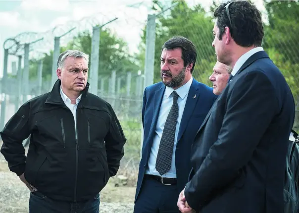  ?? EFE ?? El primer ministro húngaro Viktor Orban y el político italiano Matteo Salvini en la frontera serbo-húngara