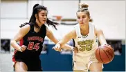  ?? CONTRIBUTE­D BY MICHAEL COOPER ?? Catholic Central High School guard Serenity Castle (right) was a first-team ALL-OHC South Division player last season.