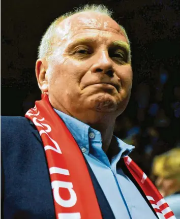  ?? Foto: Teresa Tropf, dpa ?? Seit über 30 Jahren leitet Uli Hoeneß die Geschicke des FC Bayern in unterschie­dlicher Funktion. Nun ist ein Abschied von seinem Verein absehbar. In spätestens drei Jahren will sich der Präsident zurückzieh­en.