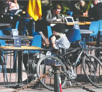  ?? NICK PROCAYLO ?? Outdoor dining is still allowed under B.C.'s latest “circuit breaker” COVID restrictio­ns, but restaurant owners say the weather is still too chilly for consistent business. The constraint­s are to last three weeks.