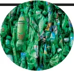  ?? SHUTTERSTO­CK ?? Ett enzym bryter ned PET-plast så att 90 procent av våra gamla plastflask­or kan bli till nya.