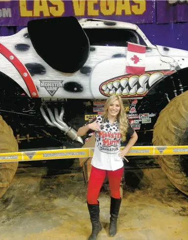  ??  ?? Cynthia Gauthier est la première Canadienne à conduire un monster truck .