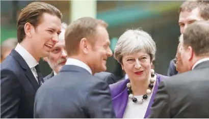  ?? Photo: EFE ?? Donald Tusk (centre) with Theresa May and other EU leaders at last week's summit