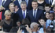  ?? MICHEL EULER/THE ASSOCIATED PRESS ?? France’s President Emmanuel Macron, right, appointed a new defence minister and a new justice minister after their predecesso­rs stepped down.