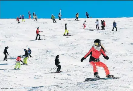  ?? MERCÈ GILI ?? La afluencia de esquiadore­s en Baqueira seguía siendo ayer muy alta con todas las pistas abiertas
