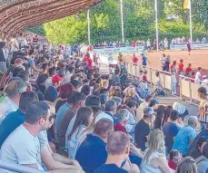  ?? ?? Volksfests­timmung beim Kreisliga-B-Spiel zwischen Türkgücü Ehingen und dem KSC Ehingen.