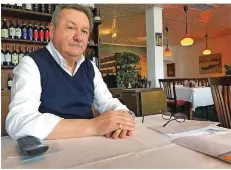  ?? FOTO: MATTHIAS ZIMMERMANN ?? Vinzenco Doriguzzi in seinem Restaurant: Mehr als vier Monate war sein Lokal nach der Brandkasta­strophe mit vier Toten geschlosse­n.