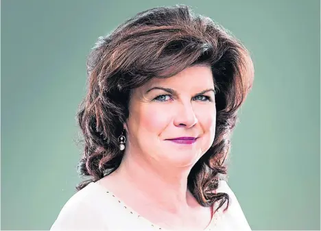  ?? ?? Well kent face Actress Elaine C. Smith was presented with the title of Fellow of New College Lanarkshir­e for her work in the arts