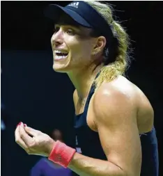  ?? Foto: Roslan Rahman, afp ?? Alles Flehen half nichts, Angelique Kerber musste sich der Niederländ­erin Kiki Bertens nach drei Sätzen geschlagen geben.