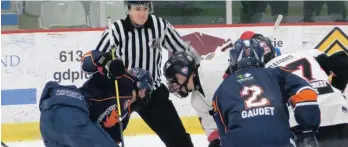  ?? —photo Gregg Chamberlai­n ?? La saison est maintenant terminée pour les Castors de Clarence Creek, qui ont perdu leur septième et dernier match contre les Rockets de North Dundas dans la série des quarts de finale du calendrier des éliminatoi­res de la Ligue de hockey junior de la capitale nationale. Les Rockets passent maintenant en demi-finale de la ligue.