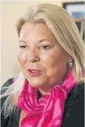  ??  ?? Carrió. Picante y a pura selfie.