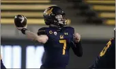  ?? JEFF CHIU — THE ASSOCIATED PRESS FILE ?? Cal quarterbac­k Chase Garbers throws a pass against Oregon during the second half in Berkeley.