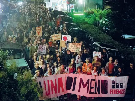  ?? (foto Garosi/Sestini) ?? La manifestaz­ione di ieri contro la violenza sulle donne