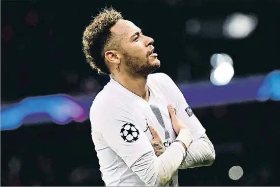  ?? FRANCK FIFE / AFP ?? Neymar fue clave en la victoria del PSG ante el Liverpool el pasado miércoles y así lo celebró