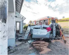 ?? ARCHIVFOTO: CHRISTIAN FLEMMING ?? Bei einem schweren Unfall vor einem Jahr landet ein Auto in einer Hauswand.