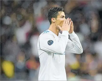  ?? FOTO: GETTY ?? Cristiano Ronaldo sugirió que se marcha del Real Madrid El crack portugués dejó helado al madridismo con sus declaracio­nes