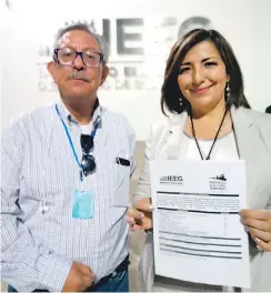  ?? FOTO/GOBIERNO MUNICIPAL ?? Beatriz Hernández Cruz realizó el trámite para su registro como candidata por el PT.