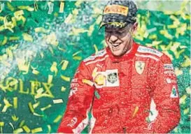  ?? (AP) ?? Arriba de todos. Una viveza le permitió al alemán quedarse con el Gran Premio de Australia y desatar la alegría de todos los “tifosi” de Ferrari.