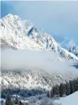  ?? Foto: dpa ?? Die Alpen sind kürzer als früher mit Schnee bedeckt.