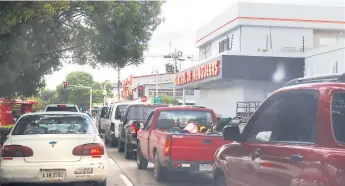  ?? FOTO: GILBERTO SIERRA. ?? TRÁFICO. El parque vehicular de la ciudad es de más de 280,000.