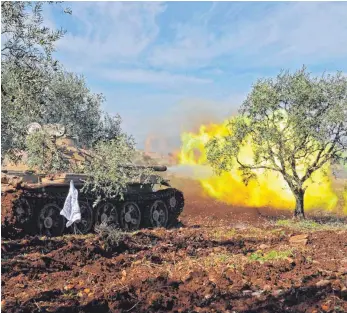 ?? FOTO: AFP ?? Die Kämpfe an der türkisch-syrischen Grenze gehen weiter.