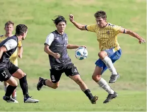  ?? ANDY JACKSON/STUFF ?? Ben Furze in action for FC Western against Napier City Rovers on Saturday at Lynmouth Park in New Plymouth.