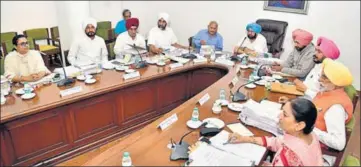  ?? HT PHOTO ?? Punjab chief minister Captain Amarinder Singh presiding over the cabinet meeting in Chandigarh on Friday.