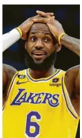  ?? Foto: Michael Dwyer, dpa ?? Kaum zu glauben: Lebron James wird bald der beste Punktesamm­ler aller Zeiten sein.