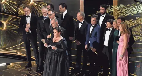  ?? ROBERT DEUTSCH, USA TODAY ?? Spotlight cast members accept the Oscar for best picture during the 88th Academy Awards on Sunday at the Dolby Theatre.