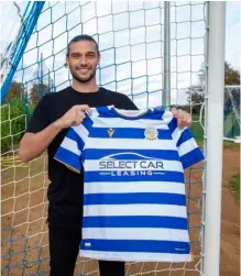  ?? ?? Andy Carroll has joined Reading FC