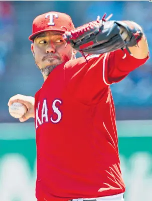  ??  ?? DESTACADO. Yovani Gallardo lanzó seis entradas en las que toleró sólo tres imparables, para colaborar con la victoria de su equipo, los Rangers de Texas, sobre los Indios de Cleveland.