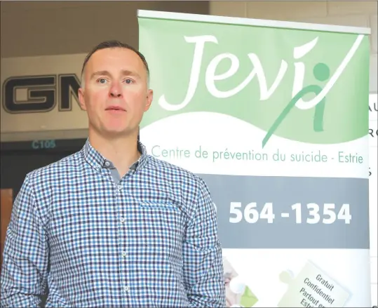  ?? GORDON LAMBIE ?? Jocelyn Thibault, former NHL goaltender and Honourary Chairman of the new partnershi­p between Hockey Sherbrooke and the JEVI suicide prevention service.