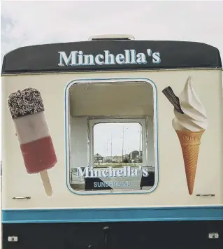  ?? ?? Top, Sandra Minchella serving delicious ice cream on the promenade.
Above, Minchella’s is a household name in Sunderland.