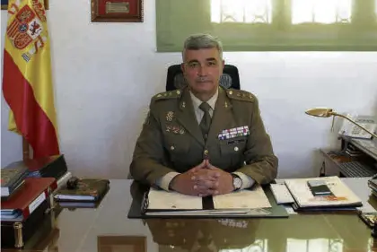  ?? CÓRDOBA ?? La relación del Ejército de Tierra (ET) con la UCO no es nueva. En el caso del PCMVR, ¿Cómo se articula dicha relación?
Francisco Luis Pollo, coronel jefe del Parque y Centro de Mantenimie­nto de Vehículos de Ruedas Nº2.