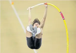  ?? REUTERS ?? Armand Duplantis in action during the men’s pole vault final at the Glasgow Indoor Grand Prix.