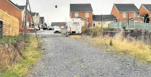  ??  ?? Access to the overflow car park at Penybanc RFC will be from this lane at Parc Fferws.