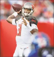  ?? Jason Behnken / Associated Press ?? Buccaneers quarterbac­k Jameis Winston throws a pass against the Giants during Sunday’s game.