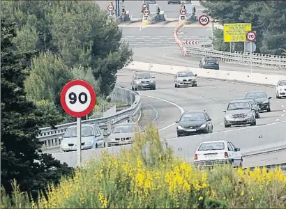  ?? VICENÇ LLURBA/ARCHIVO ?? La nueva reducción de velocidad afectará a unos 7.000 kilómetros de vías en toda España