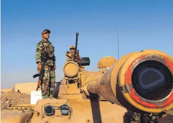  ?? FOTO: AFP ?? Die Peschmerga unterstehe­n der kurdischen Regionalre­gierung. Im Herbst musste sich die Miliz aus der ölreichen Stadt Kirkuk zurückzieh­en, die Bagdader Zentralreg­ierung übernahm dort die Kontrolle.