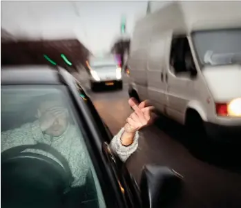  ?? MODELFOTO: JAKOB JØRGENSEN ?? ’Vi er simpelthen nødsaget til at få udviklinge­n stoppet’, skriver Dan Rachlin om vreden på vejene.