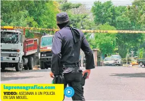  ??  ?? Ataques indiscrimi­nados. En julio acribillar­on a los parientes de un agente policial. Mataron al padre, la madre y a la hermana, en Chilanga, Morazán.