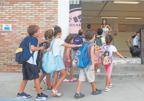  ?? // EP ?? Entrada de escolares ayer en un colegio de Málaga