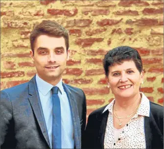  ??  ?? Mathieu Albugues, conseiller départemen­tal, et sa suppléante Maïté Garrigues, adjointe à la mairie de Moissac.