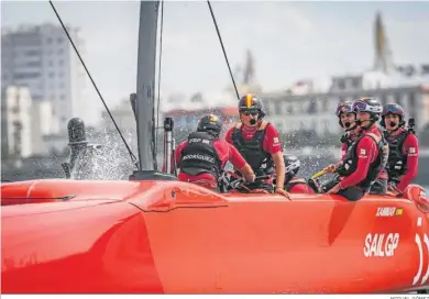  ?? MIGUEL GÓMEZ ?? La Sailgp de Cádiz se ha retransmit­ido este año gracias a los drones 5G.